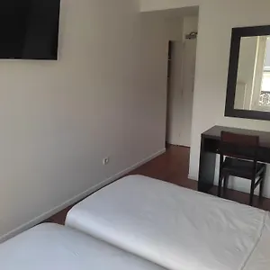 Otel Luxelthe, Paris