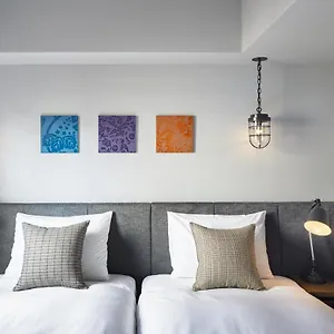 Resol Akihabara 3* טוקיו